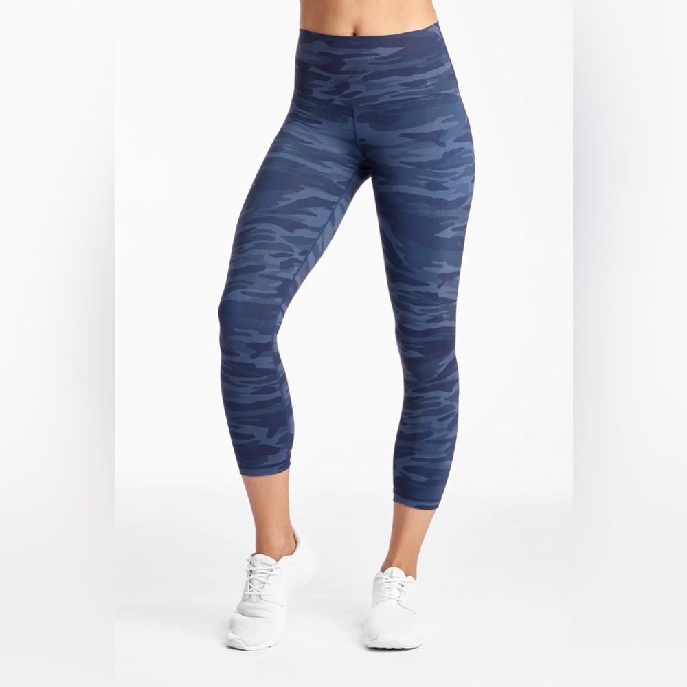 DYI | Crop Navy Camouflage Leggings (SMALL)